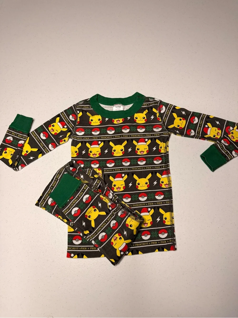 Hannah Andersson Pokémon Pikachu Christmas Pajamas Size 5 Holiday Organic Cotton